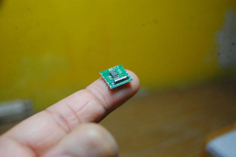用 Arduino 制造一台 FM 调频收音机_模块_收音机 互联网 用 Arduino 制造一台 FM 调频收音机_模块_收音机 用 Arduino 制造一台 FM 调频收音机_模块_收音机 互联网