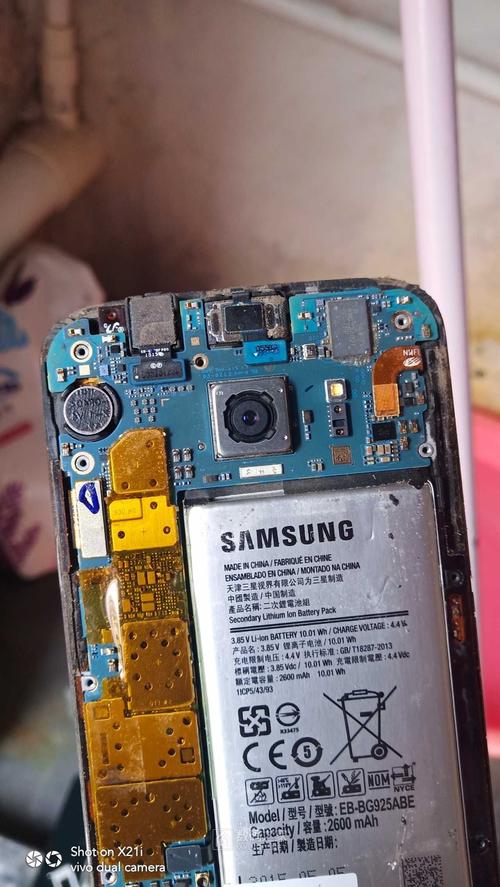 强度增加拆解变难 三星GALAXY S6拆机_主板_排线 强度增加拆解变难 三星GALAXY S6拆机_主板_排线 智能