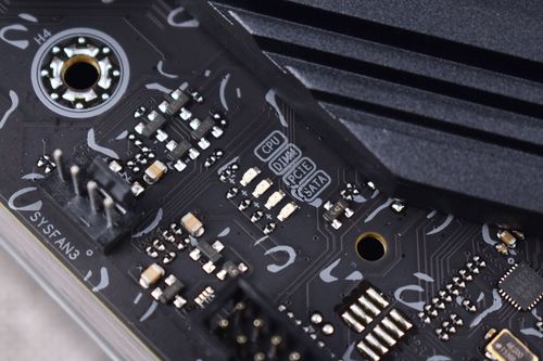 机械军团再添猛将七彩虹iGame Z590 Vulcan X评测_主板_插槽 机械军团再添猛将七彩虹iGame Z590 Vulcan X评测_主板_插槽 智能