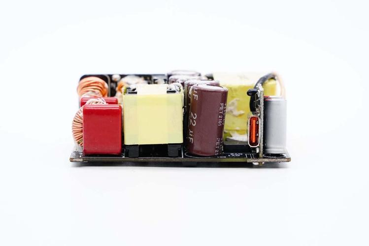 100W+30W+30W同时大年夜功率快充全球首款高通QC5认证160W车充拆解_协定_电容 100W+30W+30W同时大年夜功率快充全球首款高通QC5认证160W车充拆解_协定_电容 互联网