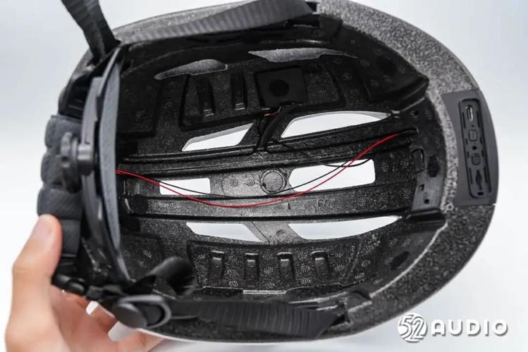 孚沃Foxwear V8智能骑行头盔拆解1080P高清摄像头GPS实时定位_特写_头盔 孚沃Foxwear V8智能骑行头盔拆解1080P高清摄像头GPS实时定位_特写_头盔 互联网