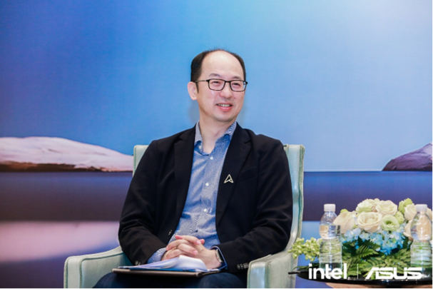 对话华硕电脑合营实行长胡书宾：设计思维+技能立异 造就无与伦比_华硕_用户 对话华硕电脑合营实行长胡书宾：设计思维+技能立异 造就无与伦比_华硕_用户 科学