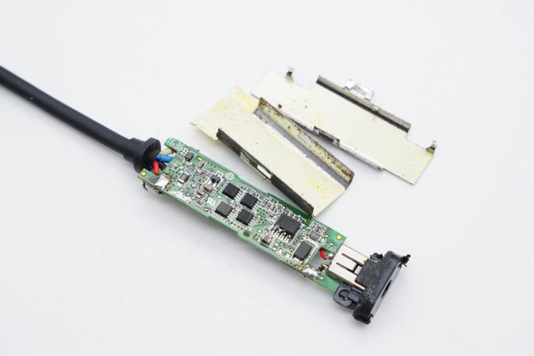 让你的老电源焕发新生戴尔DC to USB-C转接头拆解_戴尔_转接头 让你的老电源焕发新生戴尔DC to USB-C转接头拆解_戴尔_转接头 通讯
