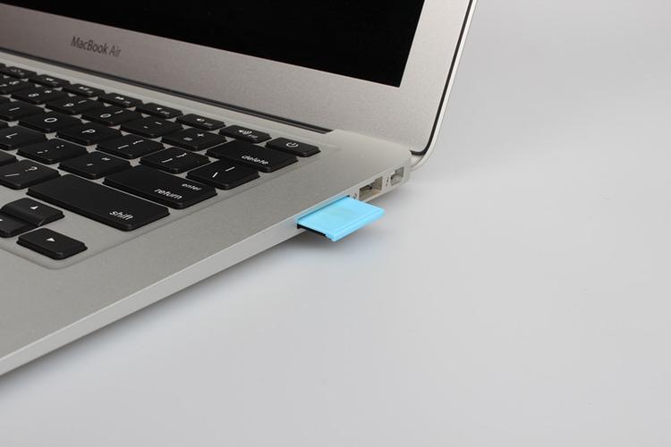 果粉必看!入手新MacBook Air必买的配件_接口_硬盘盒 果粉必看!入手新MacBook Air必买的配件_接口_硬盘盒 通讯