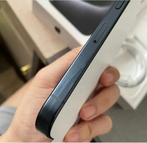 不少网友反馈已被苹果iPhone 15烫伤 芯片翻车这么严重？_的是_苹果 不少网友反馈已被苹果iPhone 15烫伤 芯片翻车这么严重？_的是_苹果 通讯