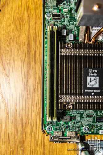 【心动的觉得】HP ProLiant MicroServer Gen10 Plus开箱_插槽_接口 【心动的觉得】HP ProLiant MicroServer Gen10 Plus开箱_插槽_接口 智能
