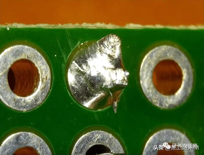 平基底DIP元件波峰焊气孔不良的研究_气孔_波峰焊 通讯 平基底DIP元件波峰焊气孔不良的研究_气孔_波峰焊 平基底DIP元件波峰焊气孔不良的研究_气孔_波峰焊 通讯