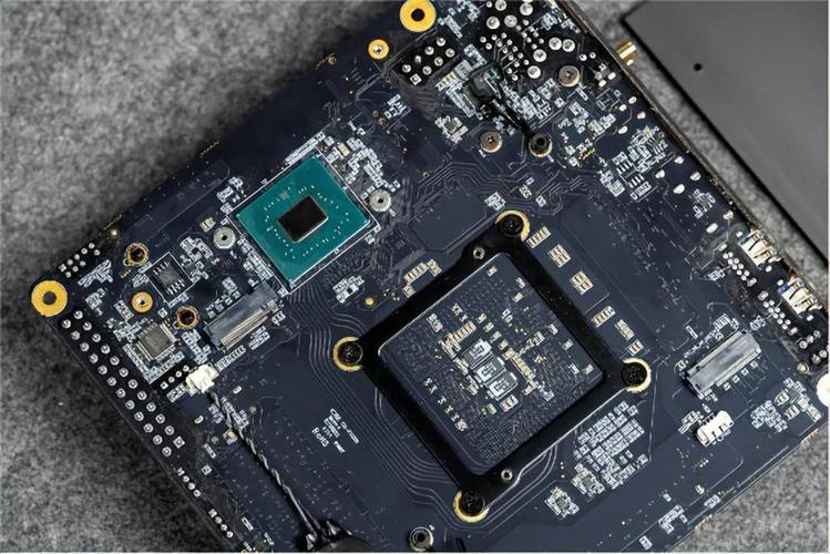研扬科技宣告Q670E ITX主板：双网口四显示输出接口_插槽_这款 研扬科技宣告Q670E ITX主板：双网口四显示输出接口_插槽_这款 智能