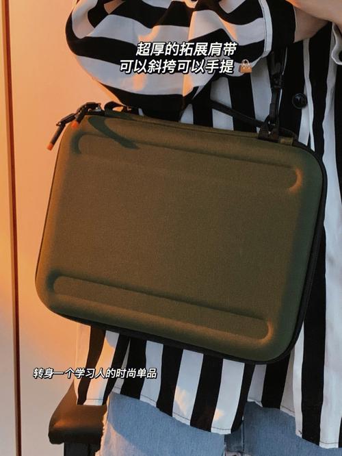 比拟Otterbox和Stm保护壳若何防止iPad变弯。_海绵_受力 比拟Otterbox和Stm保护壳若何防止iPad变弯。_海绵_受力 通讯